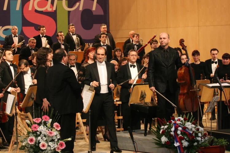 Ruse Philharmonic Orchestra I Emil Tabakov I Tim Hugh